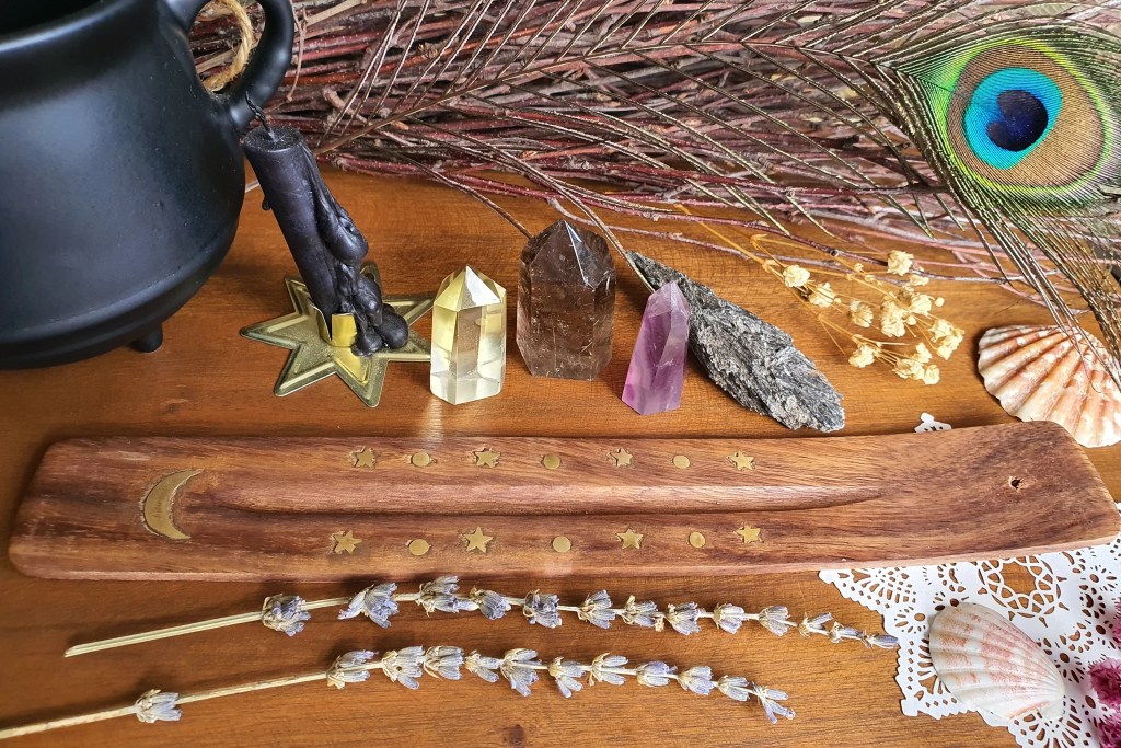 Moon & Stars Wooden Incense&nbsp;Holder