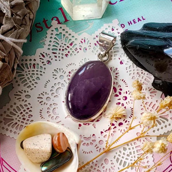 Amethyst Pendant (Oval-Shaped)